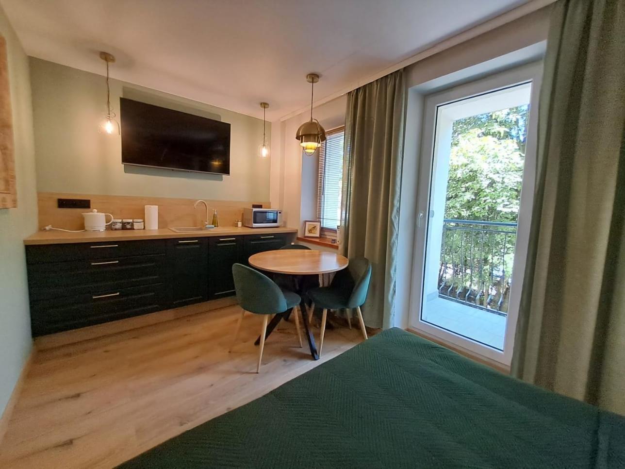 Dk Apartamenty Hotelove 吉日茨科 外观 照片