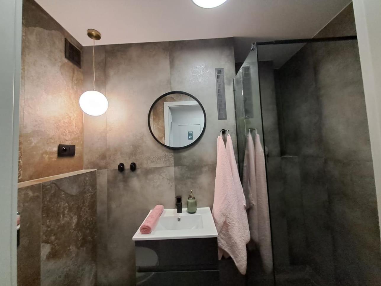 Dk Apartamenty Hotelove 吉日茨科 外观 照片
